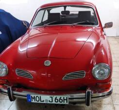 Immagine 2/8 di Volkswagen Karmann Ghia 1600 (1973)