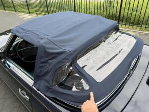 Image 22/50 of Mercedes-Benz 560 SL (1986)