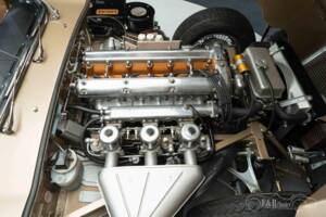 Image 17/18 de Jaguar E-Type (1967)