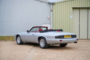 Image 33/50 of Jaguar XJS 6.0 (1993)