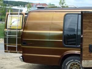 Immagine 100/143 di Dodge B 200 Sportsman (1978)