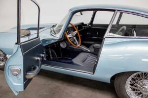 Bild 17/28 von Jaguar E-Type 4.2 (1965)