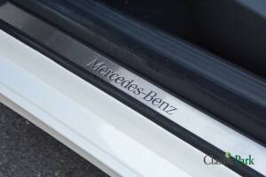 Image 20/50 of Mercedes-Benz E 500 T (2004)