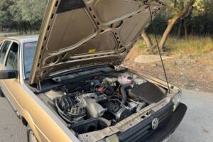 Image 23/57 of Volkswagen Passat 2.0 (1987)