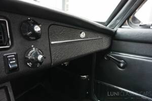 Image 40/54 de MG MGB GT (1974)