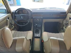 Bild 6/47 von Mercedes-Benz 280 SE (1976)