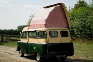 Image 30/50 of Bedford CA Dormobile (1961)
