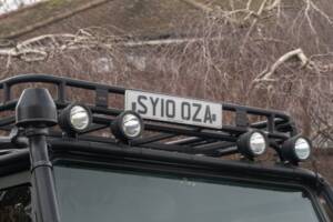 Image 34/50 de Land Rover Defender 110 Crew Cab SE (2010)