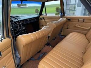 Bild 8/25 von Mercedes-Benz 200 (1969)