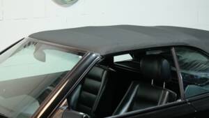 Image 19/30 de Mercedes-Benz E 220 (1995)