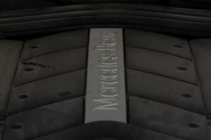 Image 42/50 of Mercedes-Benz CL 500 (2002)