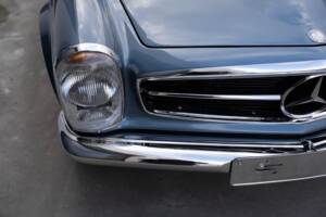 Immagine 32/93 di Mercedes-Benz 230 SL (1965)