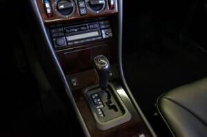 Bild 29/69 von Mercedes-Benz E 320 "Final Edition" (1997)