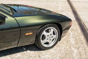 Image 5/30 of Porsche 928 GTS (1993)