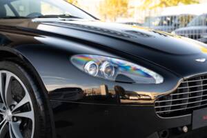 Image 8/83 de Aston Martin V12 Vantage (2009)