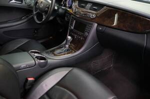 Afbeelding 15/44 van Mercedes-Benz CLS 55 AMG (2005)