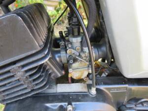Image 21/36 of Yamaha RD 125 DX (1981)