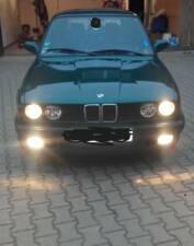 Image 5/6 of BMW 316i Touring (1993)