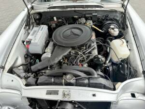 Image 27/35 de Mercedes-Benz 280 SE 3,5 (1970)