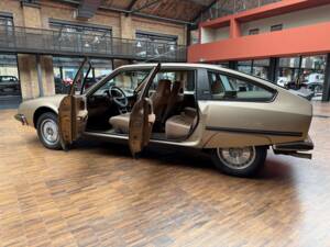 Image 17/43 de Citroën CX 25 GTi (1984)