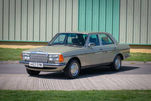 Bild 7/29 von Mercedes-Benz 280 E (1983)