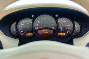 Image 9/17 of Porsche 911 Carrera 4S (2004)