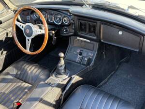 Image 5/18 of MG MGB (1975)