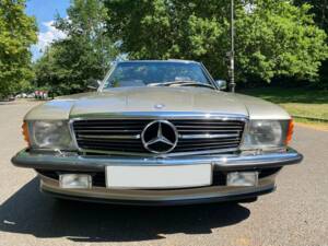 Immagine 13/50 di Mercedes-Benz 420 SL (1989)