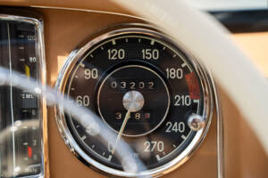 Image 29/38 of Mercedes-Benz 300 SL Roadster (1961)