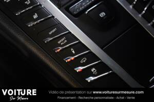 Image 17/29 de Porsche Macan Turbo (2017)