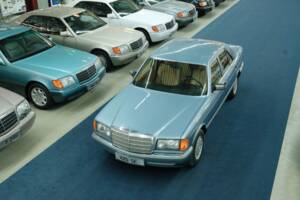 Bild 4/50 von Mercedes-Benz 420 SE (1988)