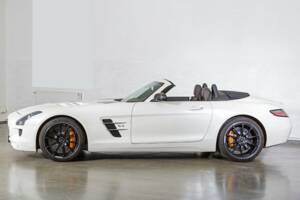 Image 1/22 of Mercedes-Benz SLS AMG Roadster (2012)