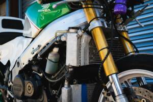 Image 33/50 of Honda VFR 750R RC 30 (1992)