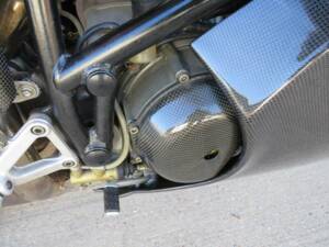 Bild 25/46 von Ducati 996 SPS (2000)
