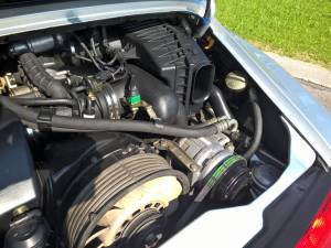 Imagen 21/23 de Porsche 911 Carrera (1995)