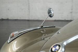 Immagine 11/50 di BMW 502 Baur (1955)
