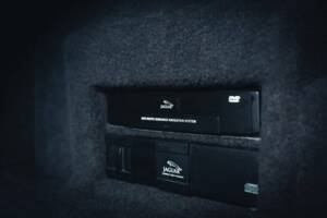 Image 15/15 of Jaguar XKR "Silverstone" (2000)