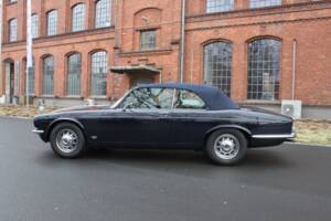 Bild 6/27 von Daimler Double Six Avon-Stevens (1978)