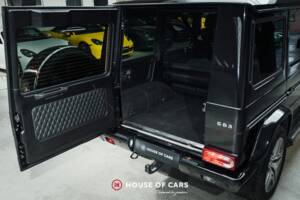 Bild 14/25 von Mercedes-Benz G 63 AMG (lang) (2016)