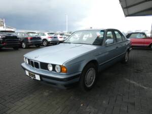 Image 3/16 of BMW 525i (1990)