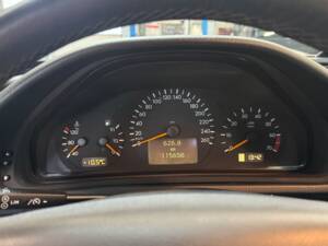 Image 22/50 of Mercedes-Benz CLK 230 Kompressor (2001)