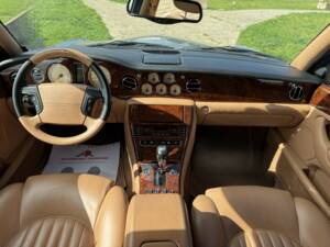 Image 13/44 of Bentley Arnage Green Label (2000)