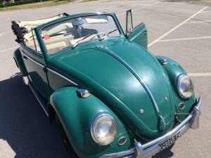 Image 71/81 of Volkswagen Beetle 1200 (1965)