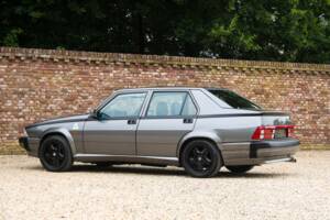 Image 42/50 of Alfa Romeo 75 3.0 V6 QV (1988)