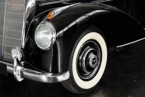 Image 7/50 of Mercedes-Benz 220 Coupe (1954)