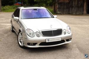 Image 9/72 of Mercedes-Benz E 55 AMG (2002)