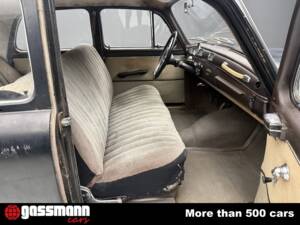 Imagen 11/15 de Mercedes-Benz 180 b (1961)