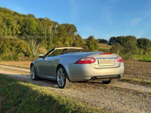 Image 3/84 de Jaguar XK 4.2 (2006)