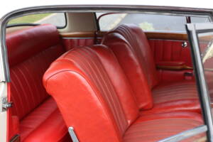 Image 27/41 of Mercedes-Benz 220 SE (1959)