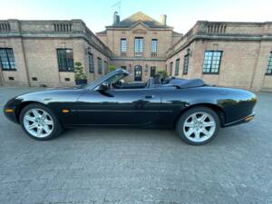 Imagen 1/46 de Jaguar XK8 4.0 (1997)